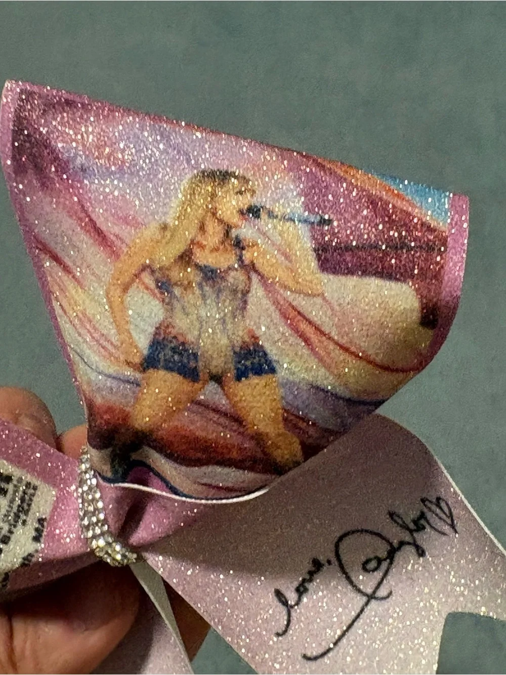 NWOT-Taylor Swift Full Glitter Stiff Vinyl Cheer Bow
